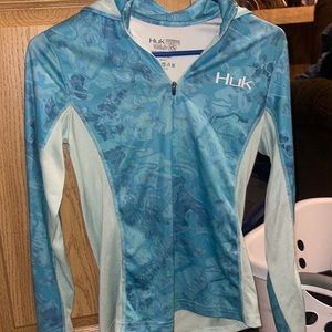 Women’s Huk Fishing shirt